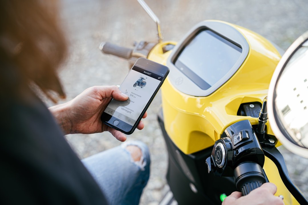 GPS-Tracker für Motorroller & Moped – orten, schützen, zurückholen