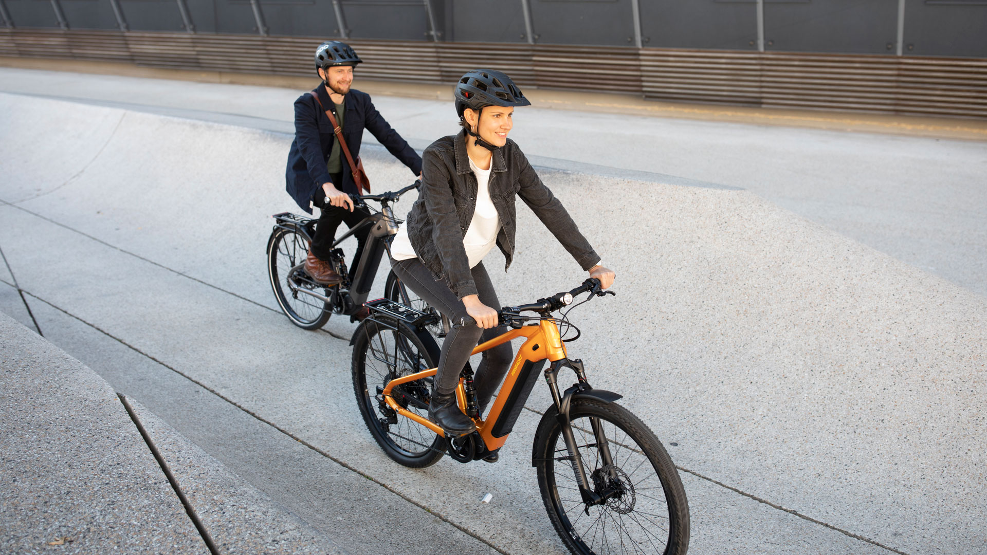 Nachhaltig, schnell und günstig: E-Bikes kommen vermehrt in der Postzustellung sowie bei Lieferdiensten zum Einsatz und wir können Gewiss sein, dass sich dieser Trend fortsetzen wird.